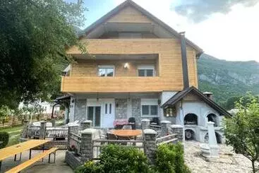 پانسیون Riverside Guesthouse