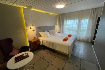 هتل Vaibla Holiday Center