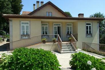 پانسیون Casa De Valdemar