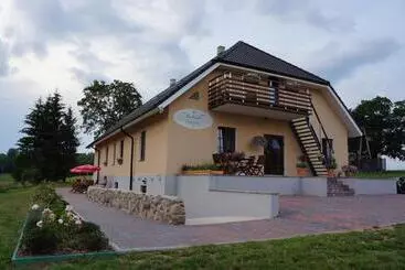 پانسیون Pööni Tavern & Guesthouse