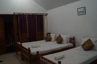 בית מלון כפרי Nalla Eco Beach Resort