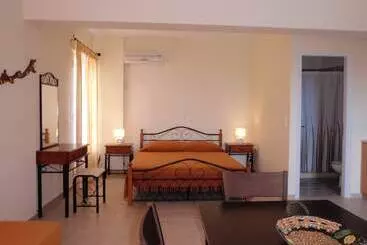 ツーリストアパートメント Afroksilia