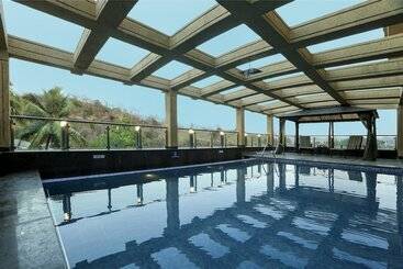 Hotel Golden Chariot Vasai   And Spa