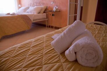 Bed and Breakfast Kalinifta Residence