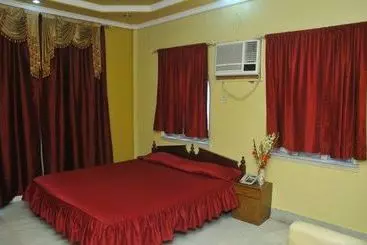 هتل New  White Palace