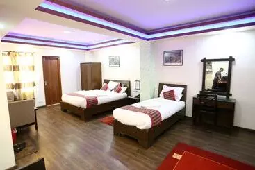 Alpine Hotel & Apartment