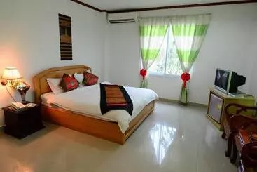 فندق Douangpraseuth