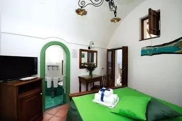 هتل La Casa Del Melograno