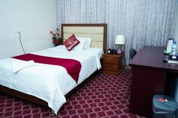 هتل Garden Residents Uttara   Lake View