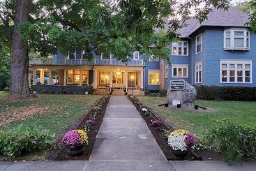 Saravilla Bed & Breakfast