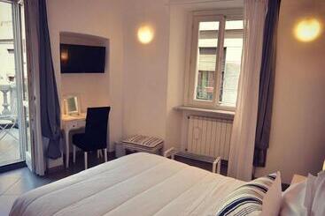 민박 La Terrazza Vercelli Bed & Charme