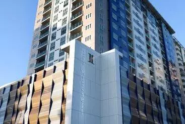 H On Mitchell Apartment