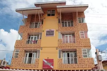 هتل One Averee Bay