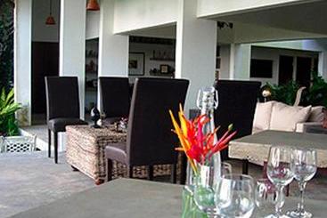 تختخواب و صبحانه El Ito At The Rainforest Experience Farm