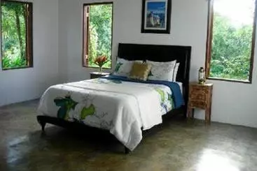 تختخواب و صبحانه El Ito At The Rainforest Experience Farm