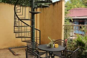 ホテル Princess Armicha Tourist Inn