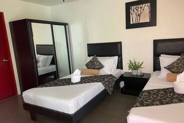 בית מלון כפרי Micasa Lodge Palawan