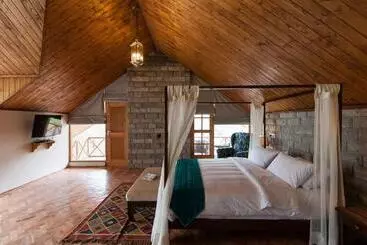 Larisa Resort Manali