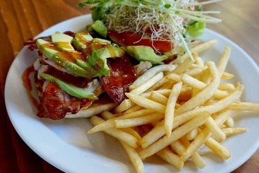 Отель Clog Barn Caravan Park