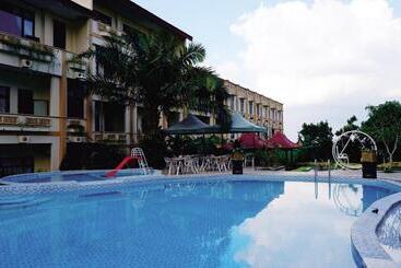 Zamzam Hotel And Resort