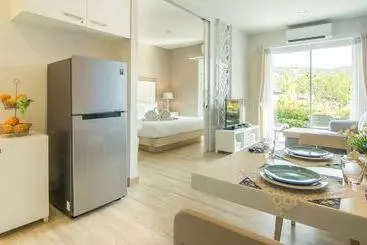 ツーリストアパートメント The Sea Condo