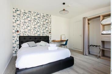 Otel Contact Hôtel De Matignon Restaurant Le Emlo