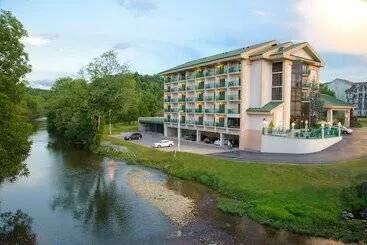 בית מלון כפרי Pigeon River Inn