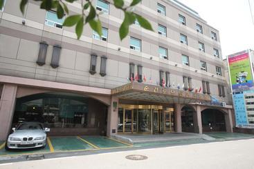 فندق Suncheon Royal Tourist