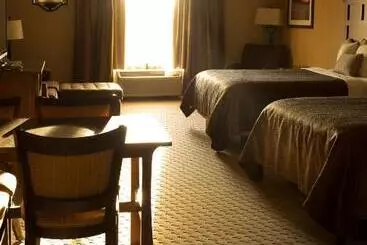 בית מלון כפרי Teddy's Residential Suites Watford City