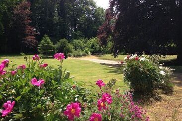 پانسیون Les Chambres Du Chateau De Grèges