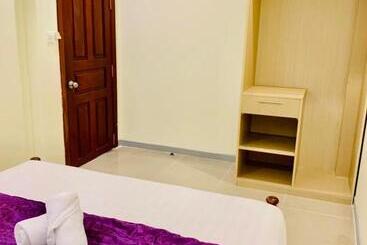 White Residence Hotel & Apartment