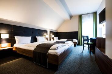 Riku Hotel Weißenhorn