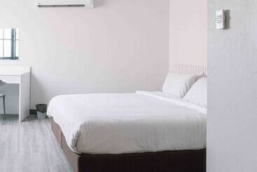 Ma Non Nont Hotel & Apartment