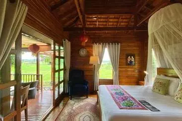 Nan Seasons Boutique Resort