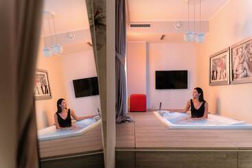 膳宿费 Montenapoleone Suites