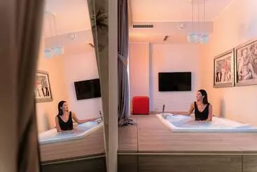 膳宿费 Montenapoleone Suites