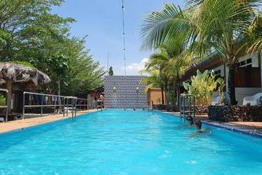 酒店 Casa Loma Resort