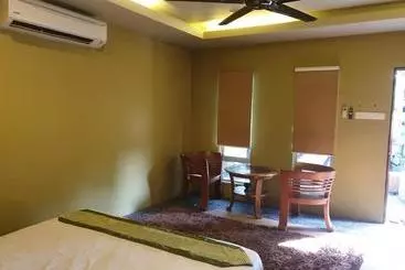 فندق Casa Loma Resort