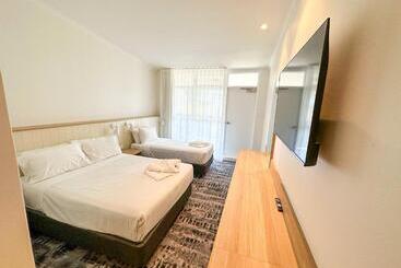 Отель Pippi S At The Point