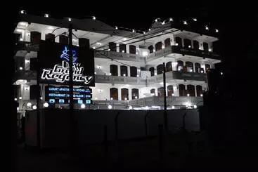 شقة فندقية Dew Grand Regency