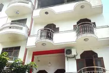 Kandy Walkers Hostel