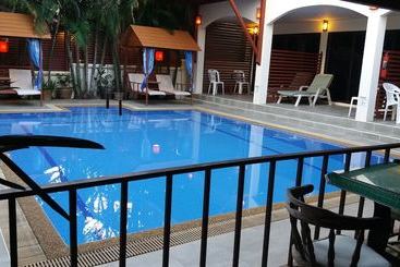 Pensão Chaulty Towers Guest House