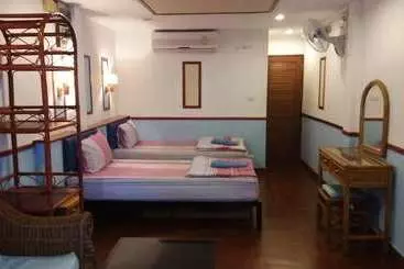 Pansiyon Chaulty Towers Guest House