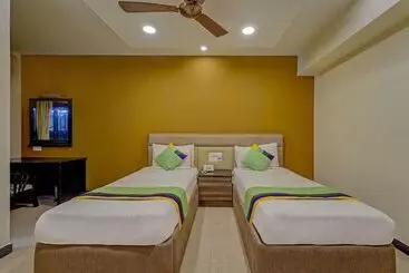 בית מלון כפרי Treebo Elan