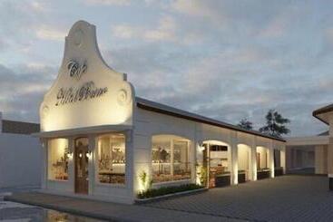 ホテル Besar Purwokerto