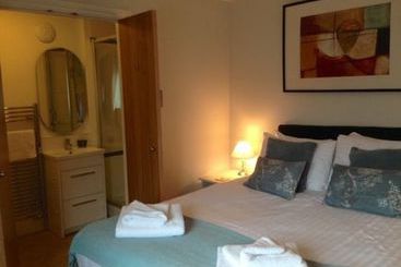 آپارتمان‌های توریست‌ها Osborne Avenue Week2week Jesmond