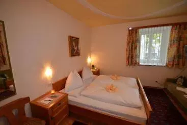 Pansiyon Gästehaus Im Pfarrhof