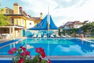 هتل آپارتمان Dedeminn Garden