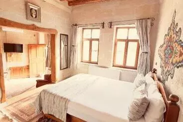 هتل Chelebi Cave Suites Plus 6 Years Old