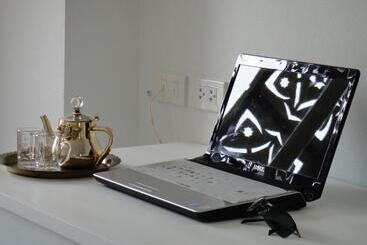 ホテル Dinar Lodge